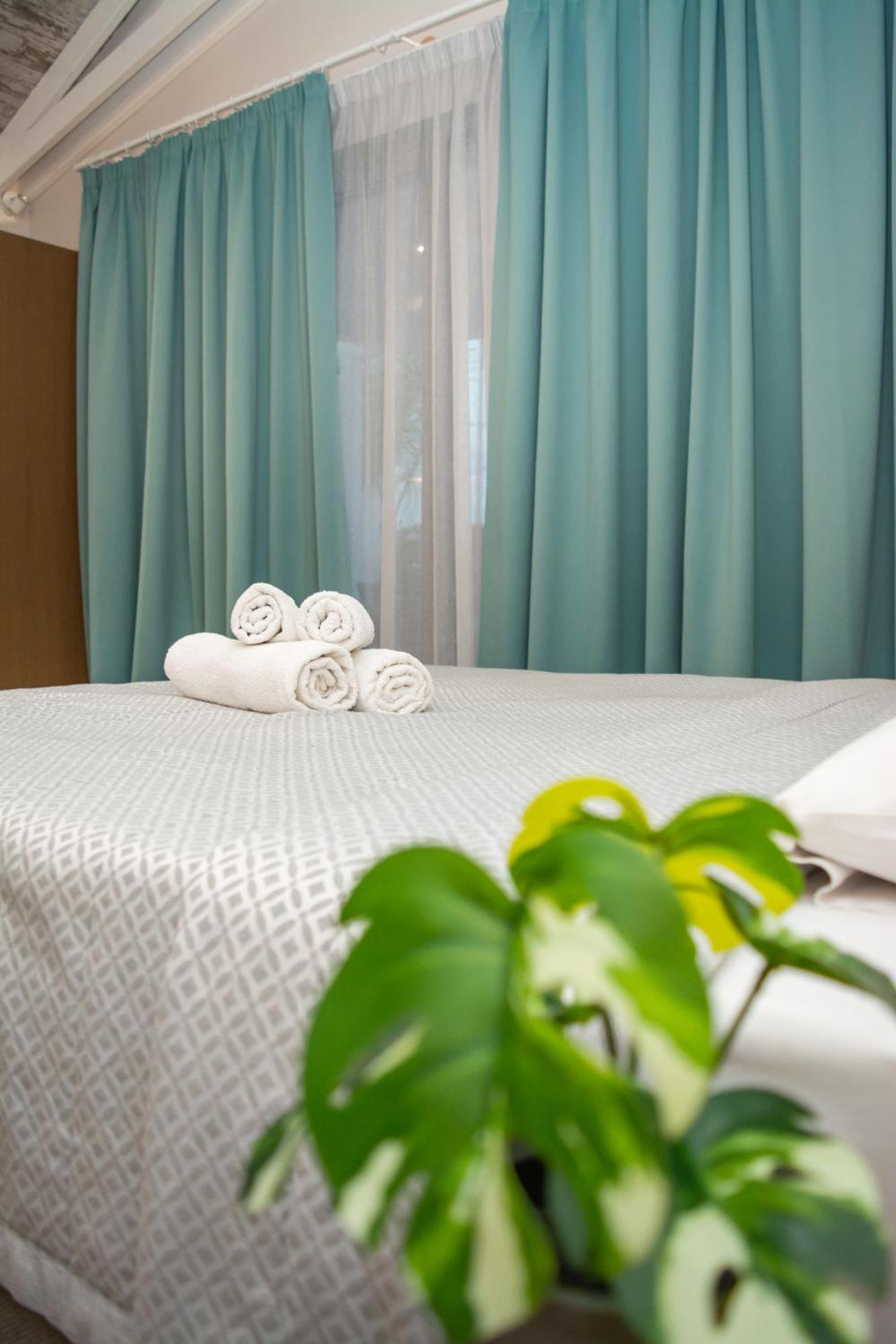 Hotel Golden Sun Néa Meságkala المظهر الخارجي الصورة